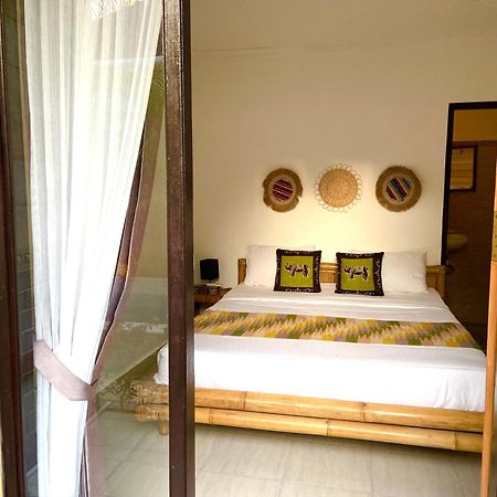 Tropical Garden Inn Batununggul エクステリア 写真