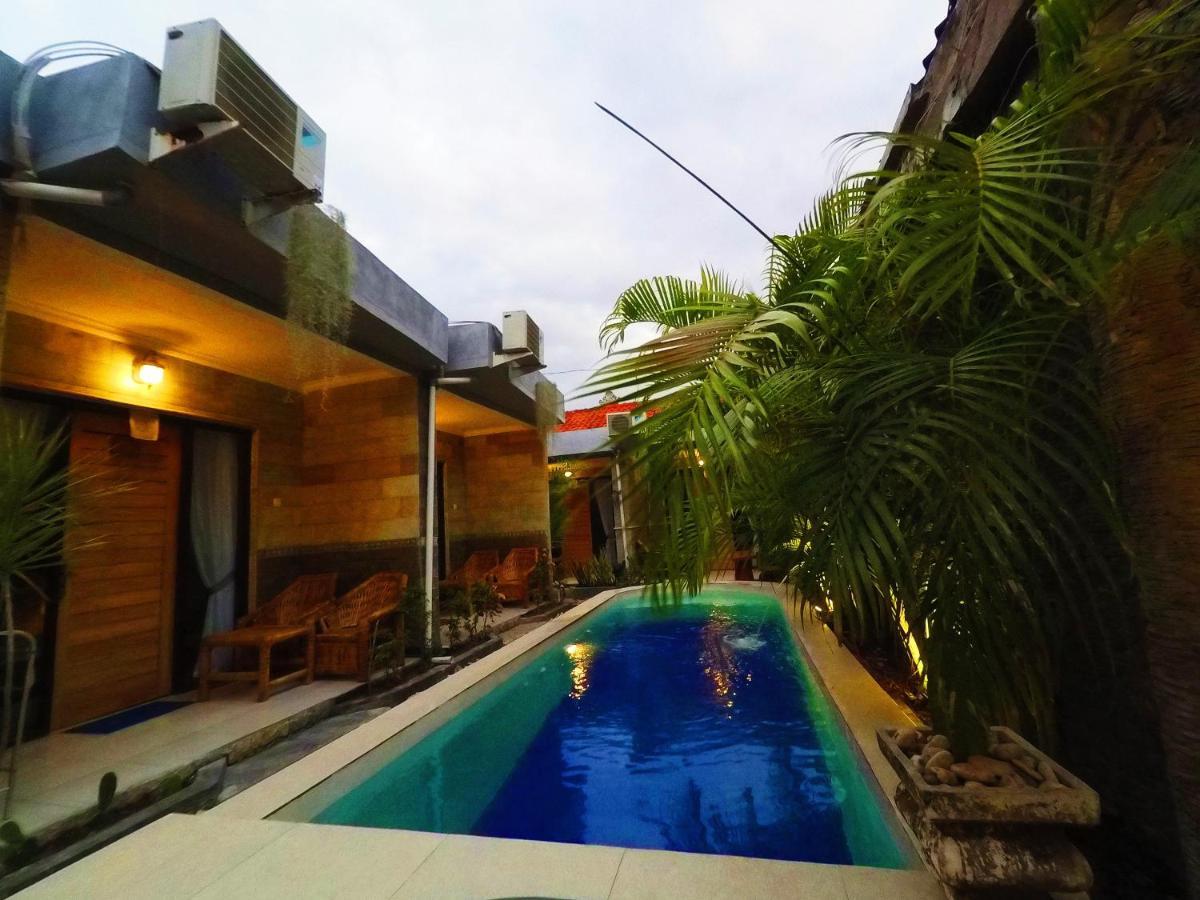 Tropical Garden Inn Batununggul エクステリア 写真