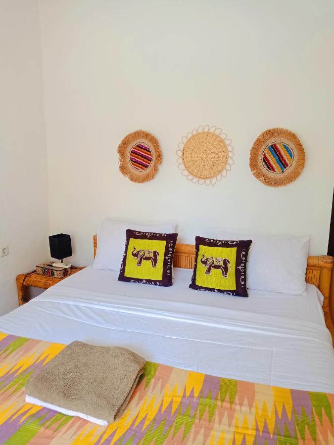 Tropical Garden Inn Batununggul エクステリア 写真