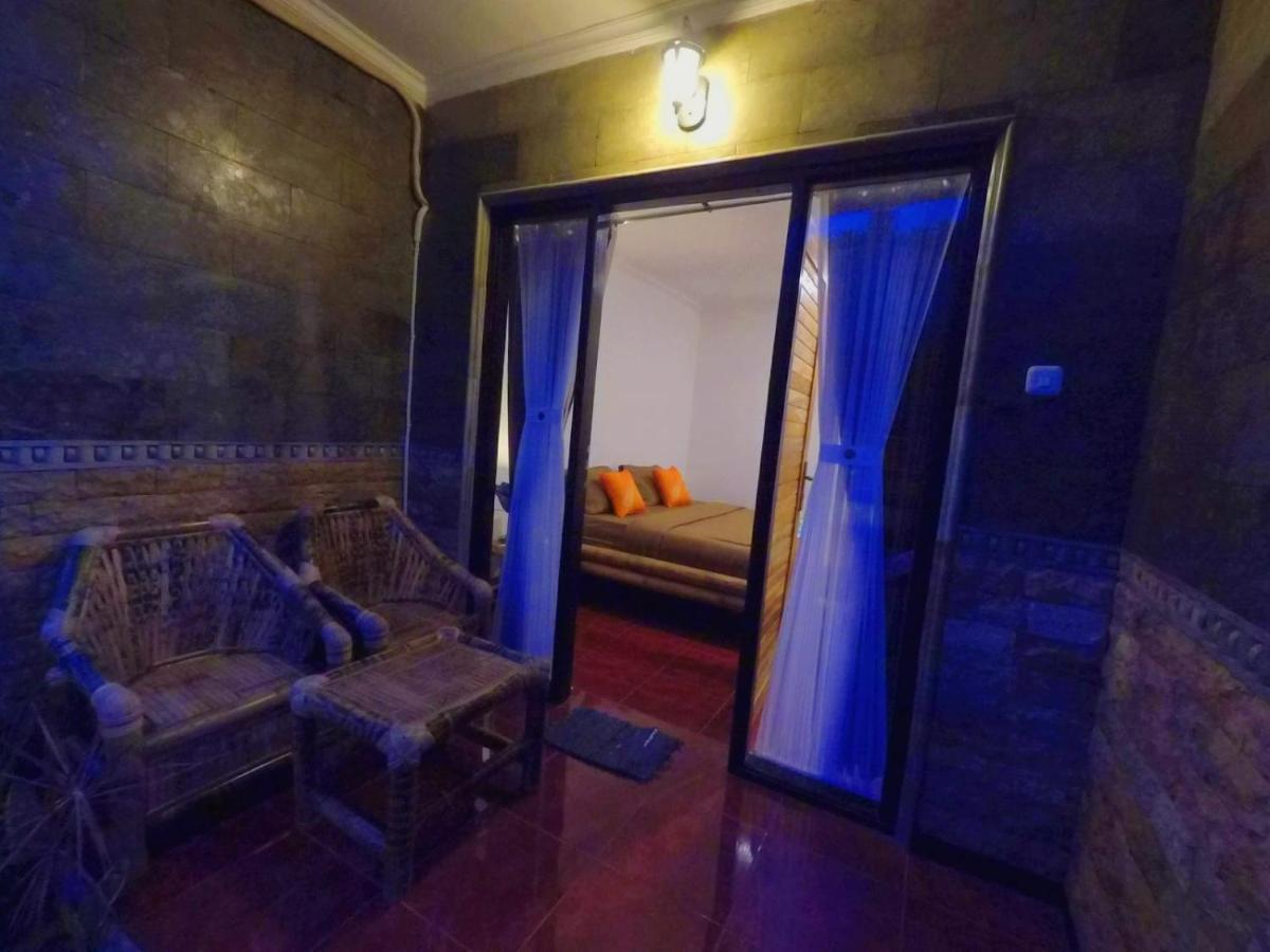 Tropical Garden Inn Batununggul エクステリア 写真