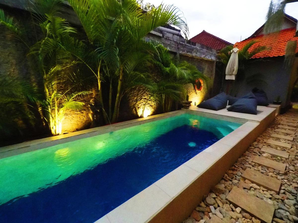 Tropical Garden Inn Batununggul エクステリア 写真