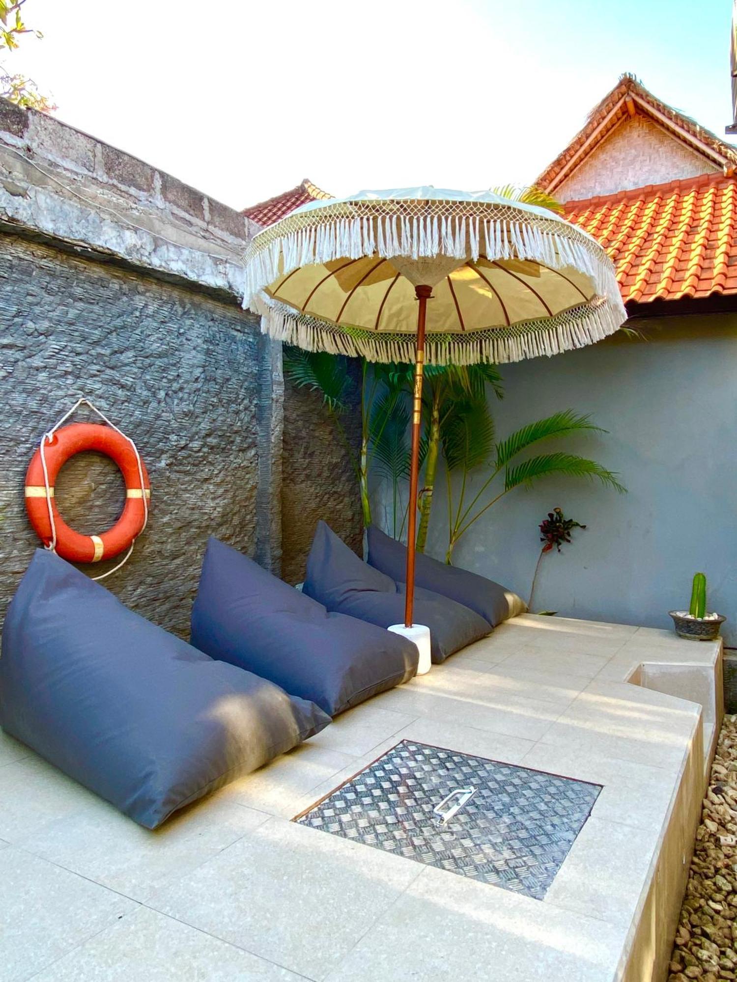 Tropical Garden Inn Batununggul エクステリア 写真