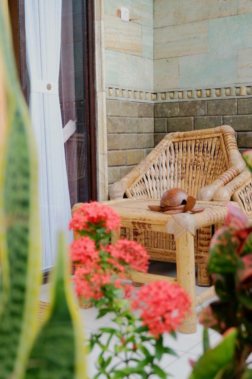 Tropical Garden Inn Batununggul エクステリア 写真