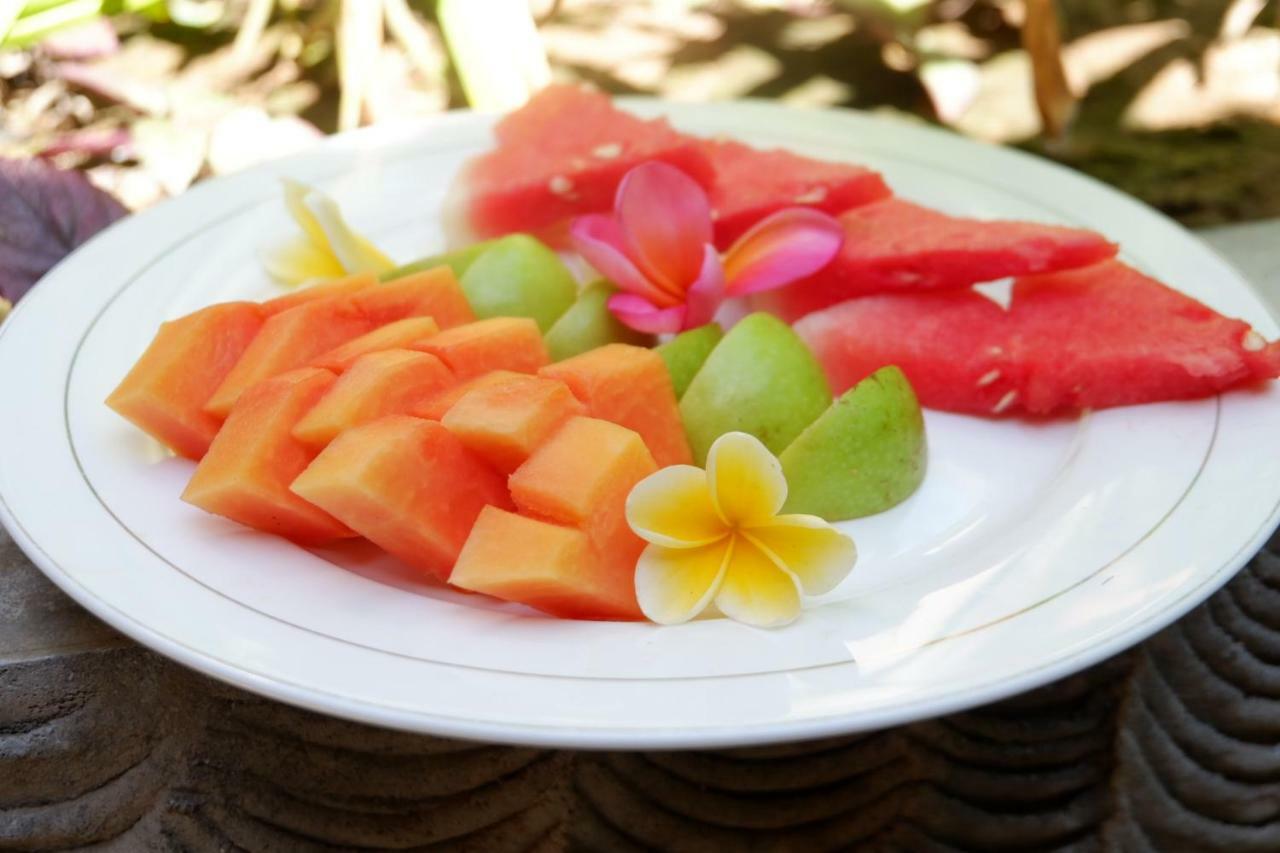 Tropical Garden Inn Batununggul エクステリア 写真